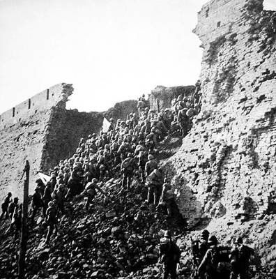 今晨突围战来临，犹他爵士围绕荷甲防线松动，态度坚定，临场指挥获称赞的简单介绍