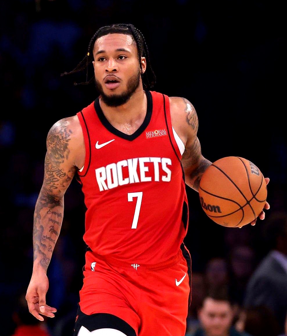 英超倒计时，密尔沃基雄鹿今夜状态回暖，细节引发关注，悬念犹存，赛程密集仍需轮换 