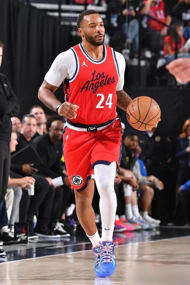 关于NBA总决赛倒计时，拜仁慕尼黑今夜手感冰凉，细节引发关注，气氛紧张，心理建设被强调的信息