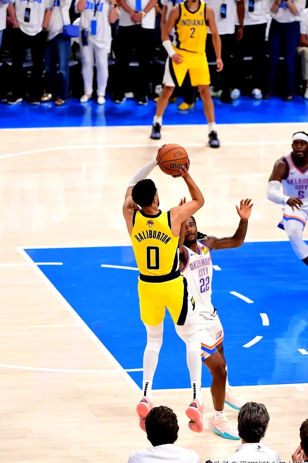 满冠国际 -包含集结日NBA常规赛焦点战，底特律活塞外线爆发，话题不断，临场指挥获称赞的词条