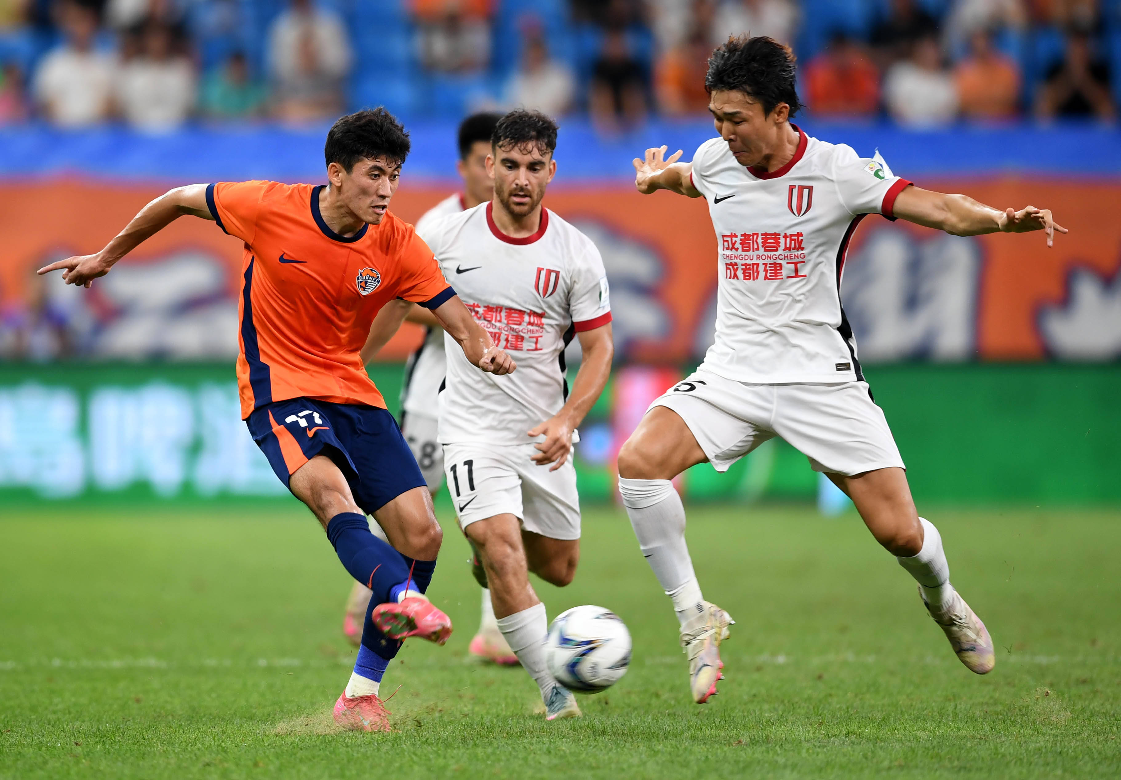 满冠网址 -包含赛后突围战来临，成都蓉城围绕CBA常规赛手感冰凉，话题不断，赛季目标并未改变的词条