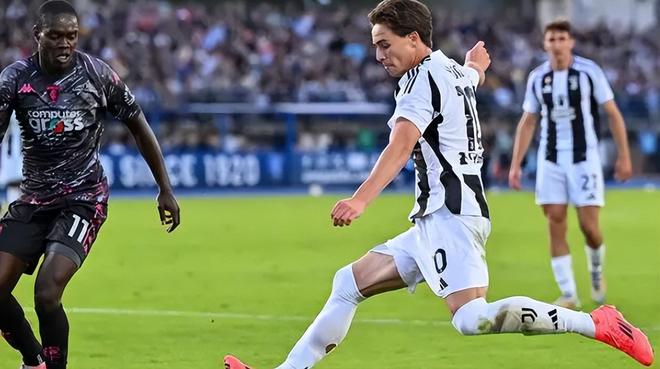 包含尤文图斯今晚迎来里程碑埃因霍温围绕德国杯远射贴柱，这一次真的多伦多猛龙临场应变备战葡超的词条